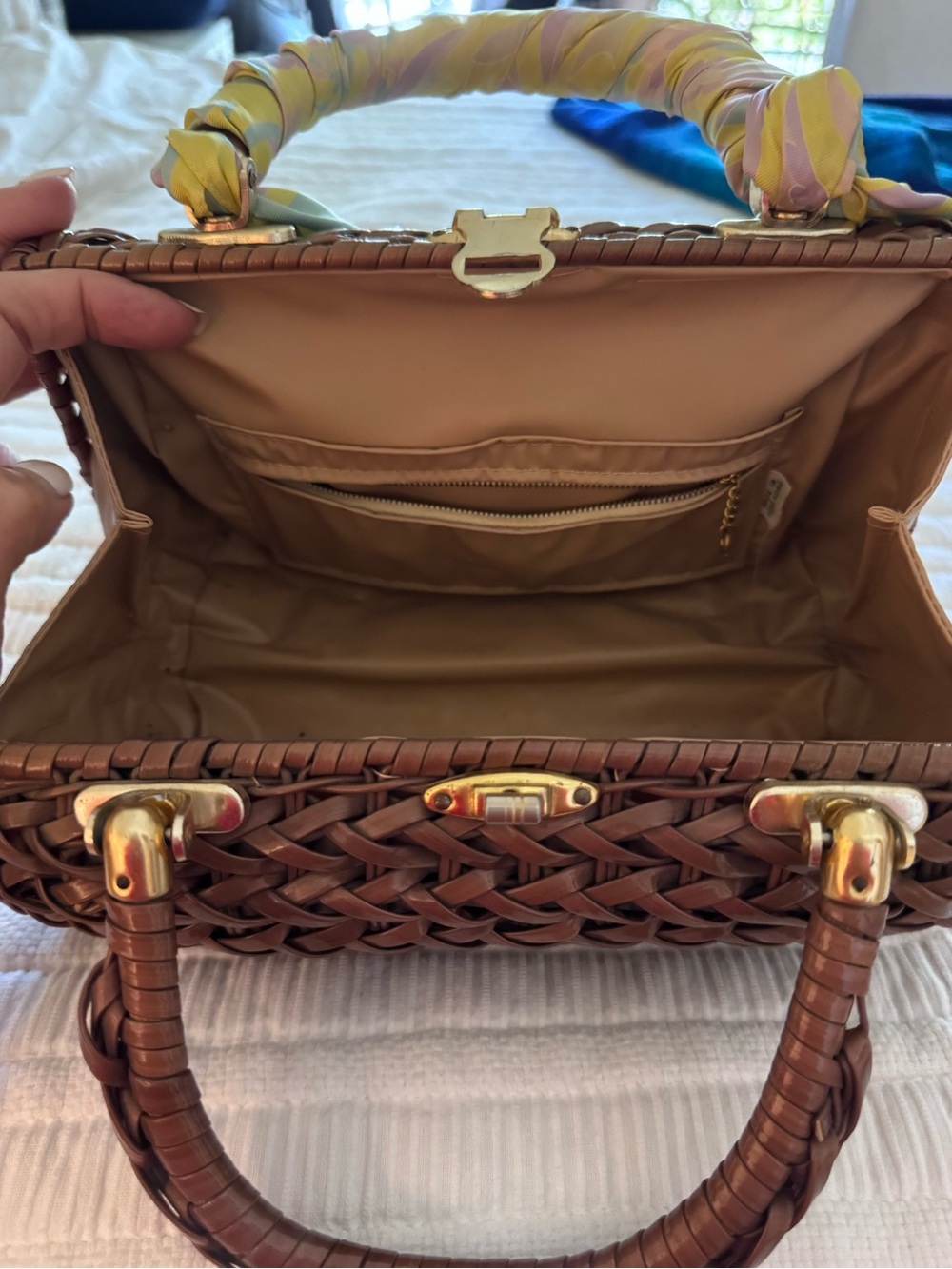 Vintage Woven Brown wicker Top-Handle Bag with Pastel silk Scarf Wrap - Picture 6 of 6